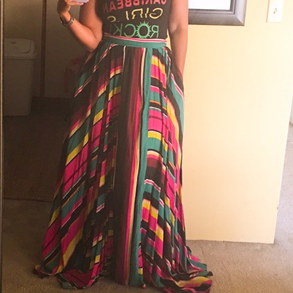 Vibrant Multicolor Maxi skirt - Picture 2 of 5